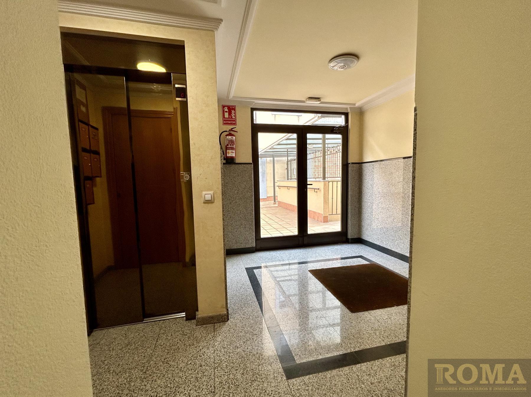 For sale of flat in Cabrerizos