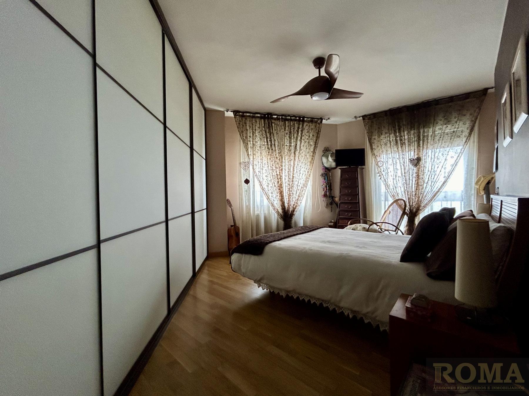 For sale of flat in Cabrerizos