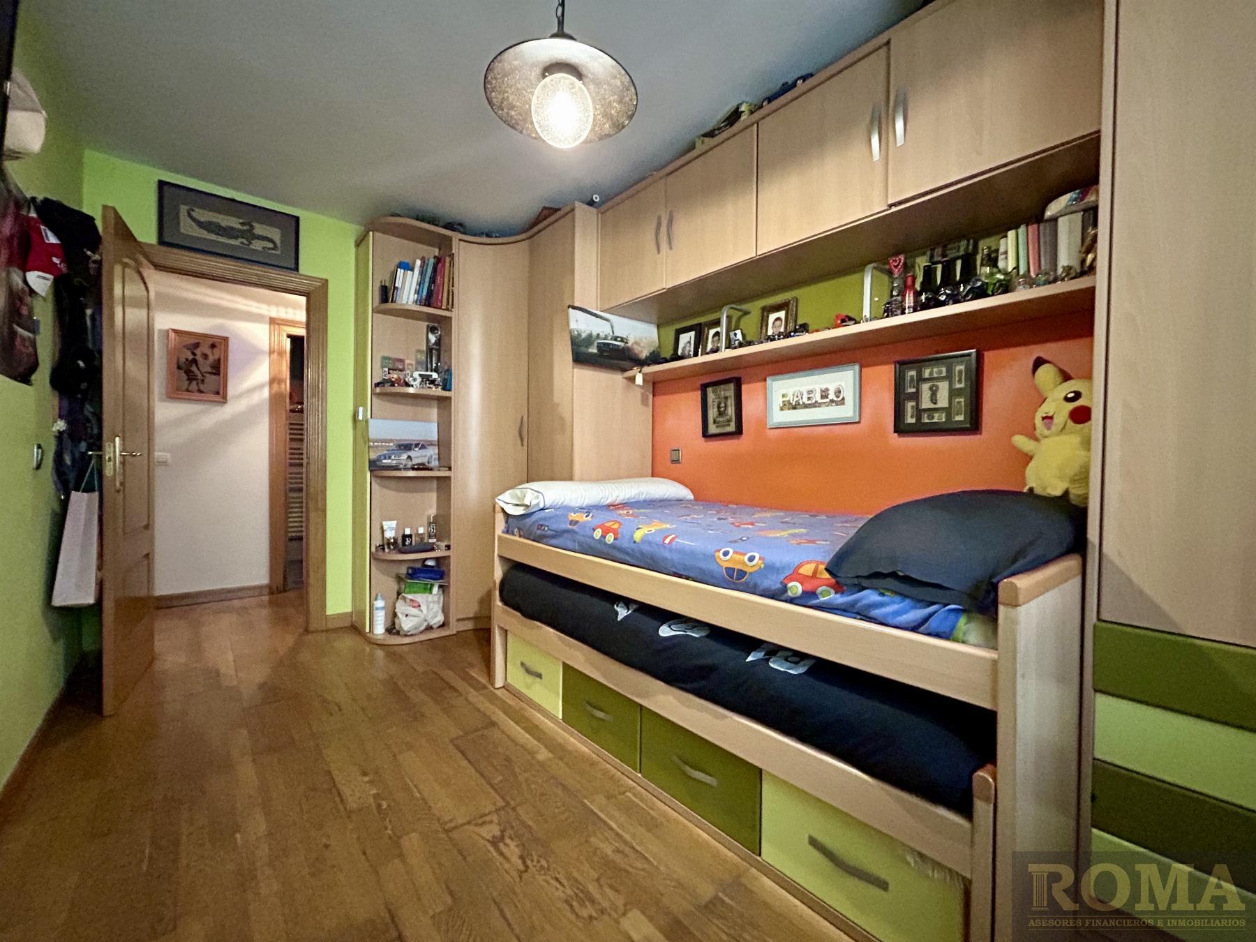 For sale of flat in Cabrerizos