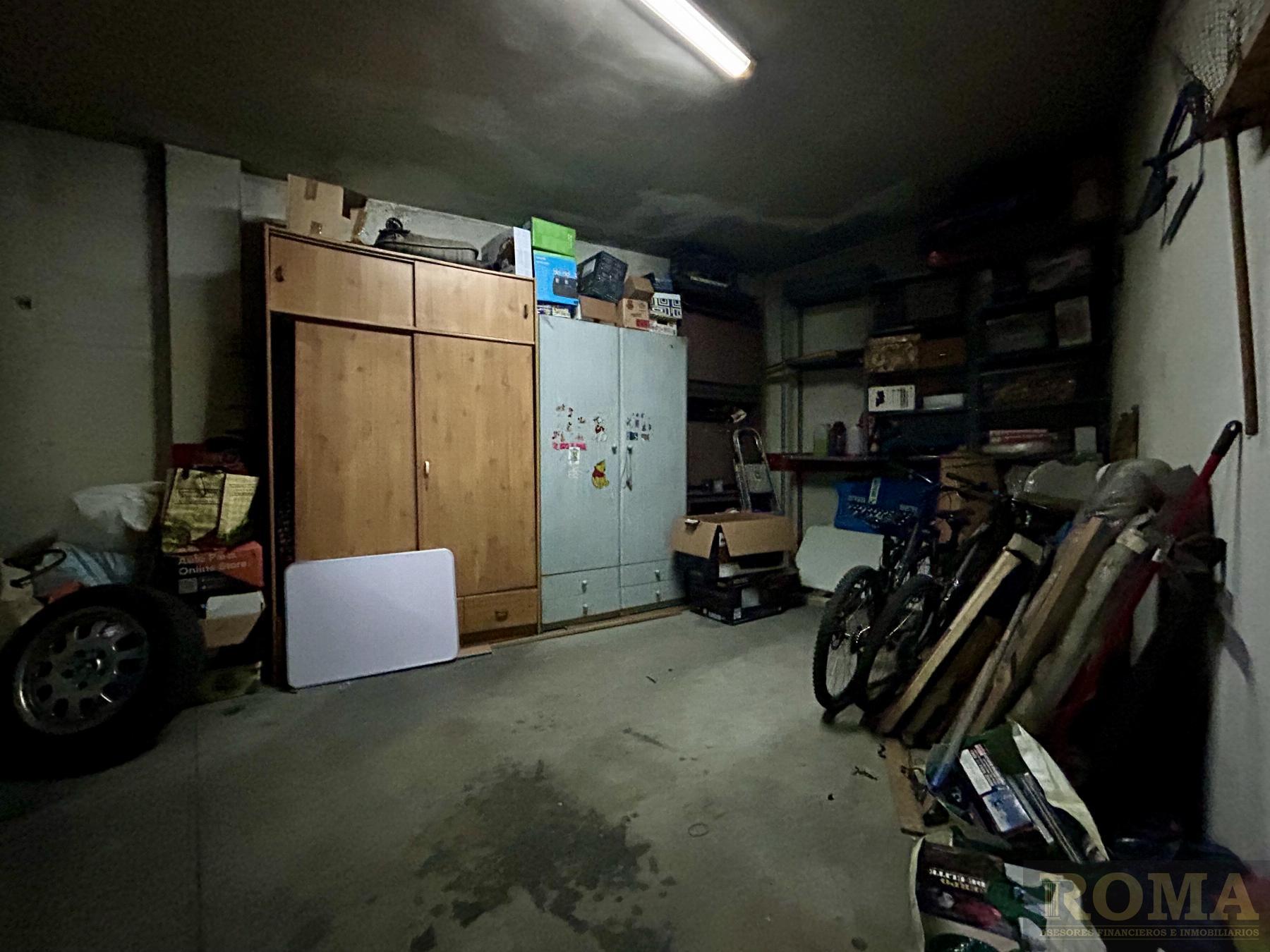 For sale of flat in Cabrerizos