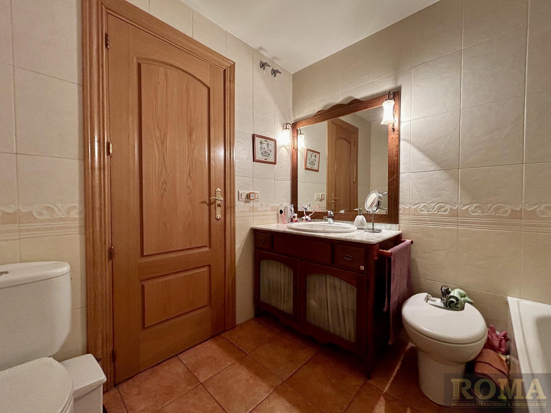 For sale of flat in Cabrerizos