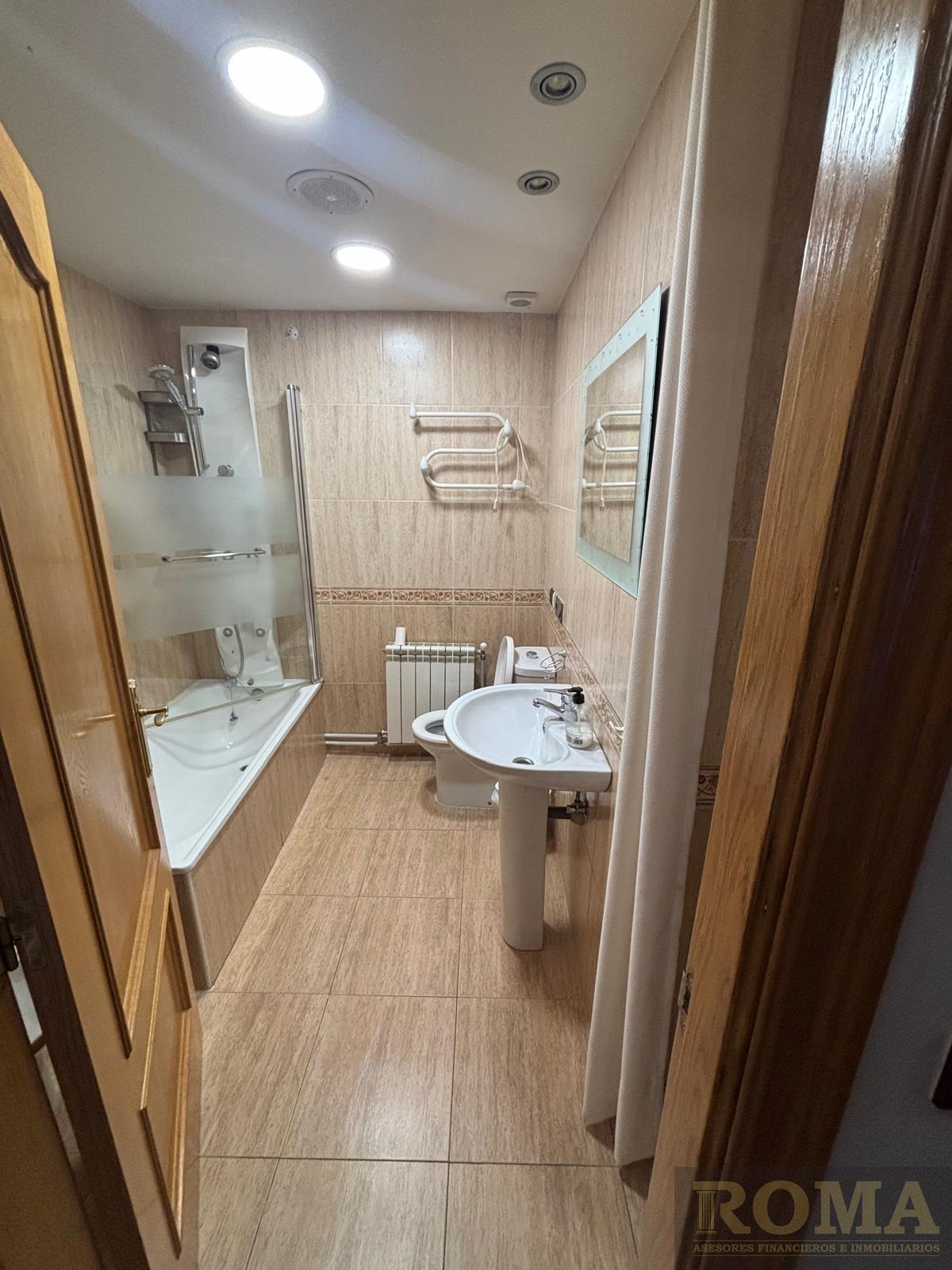 For sale of flat in Cabrerizos