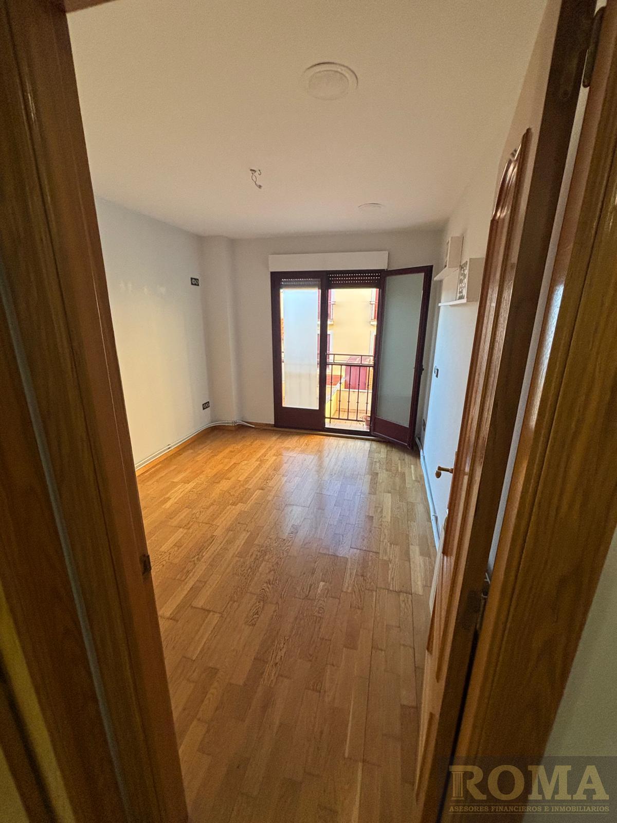 For sale of flat in Cabrerizos
