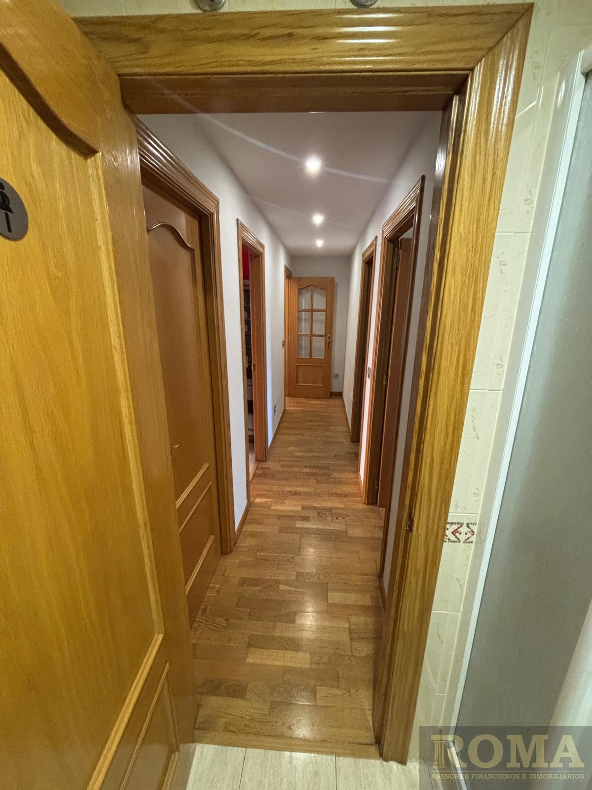 For sale of flat in Cabrerizos