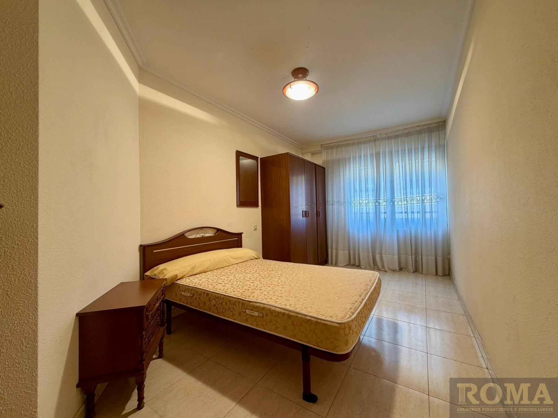 For sale of flat in Cabrerizos