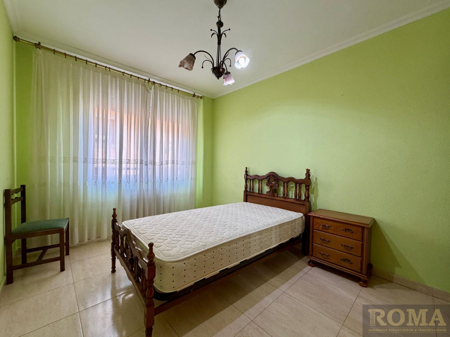For sale of flat in Cabrerizos