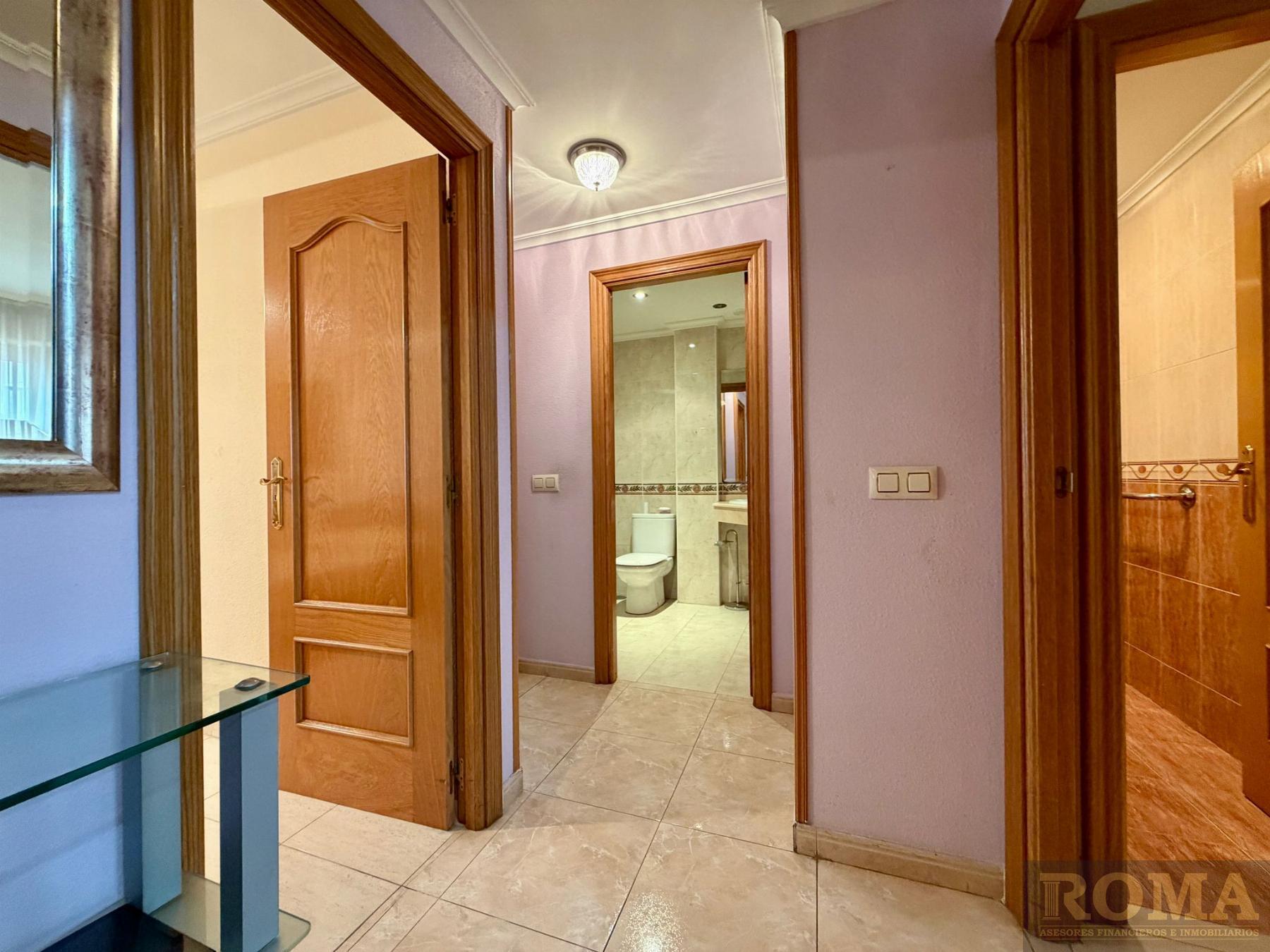 For sale of flat in Cabrerizos