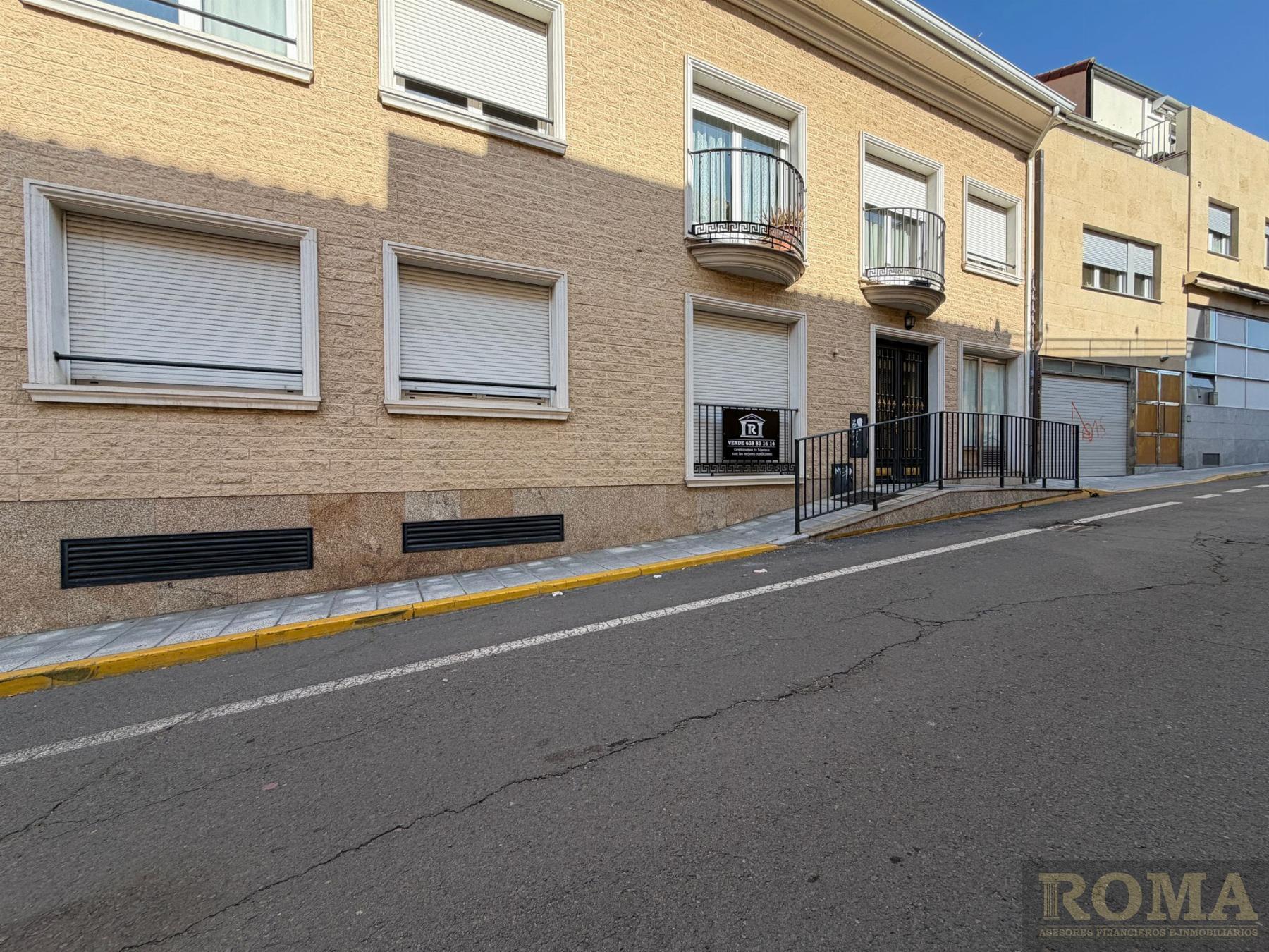 For sale of flat in Cabrerizos