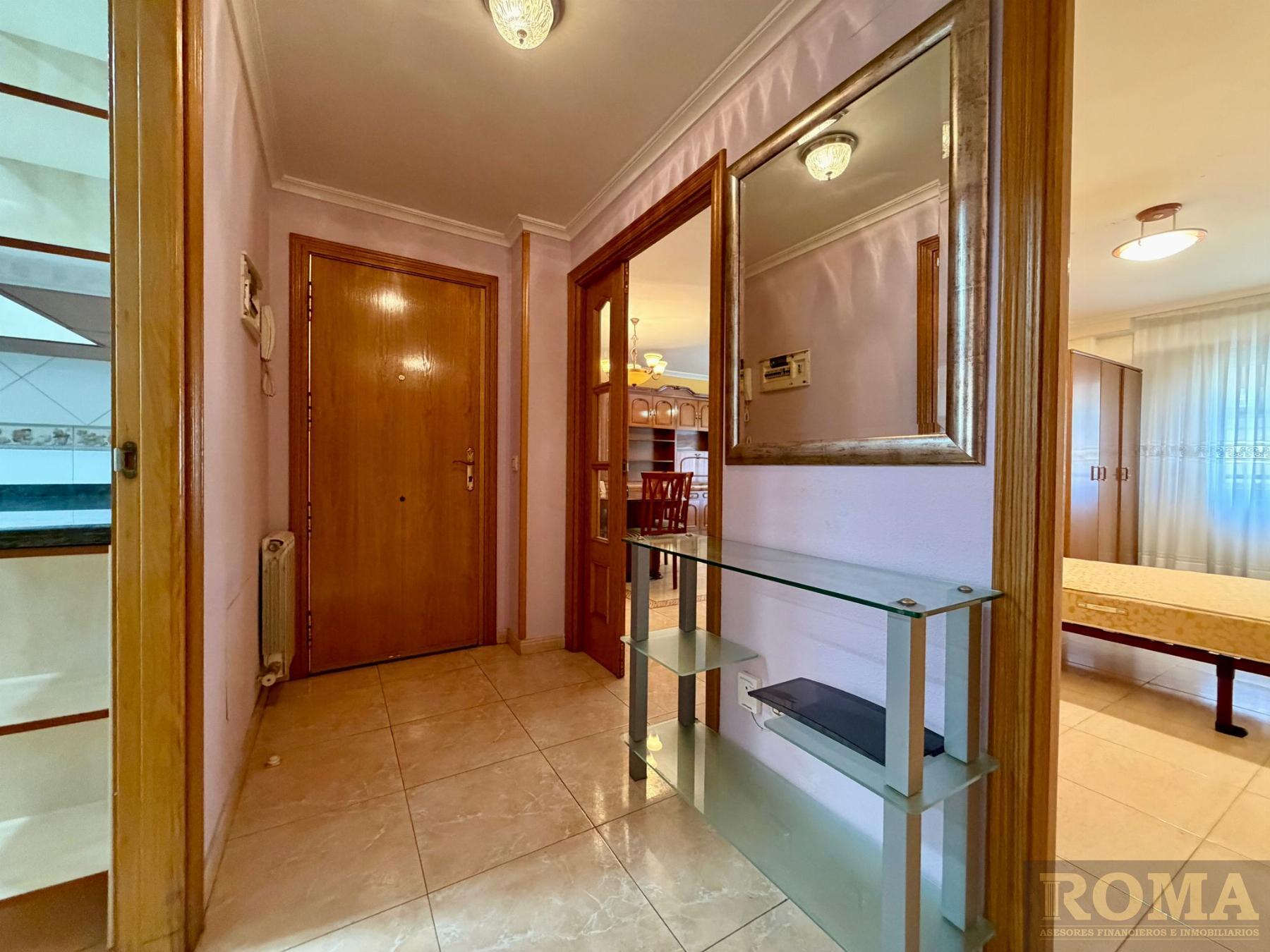For sale of flat in Cabrerizos