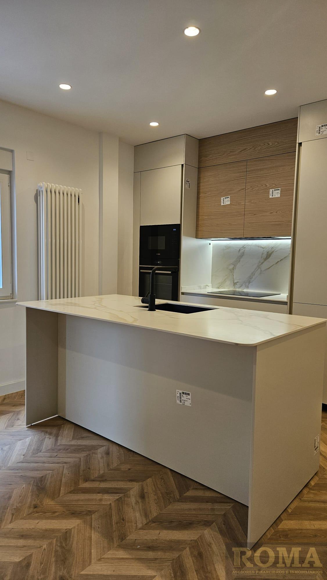 For sale of flat in Salamanca