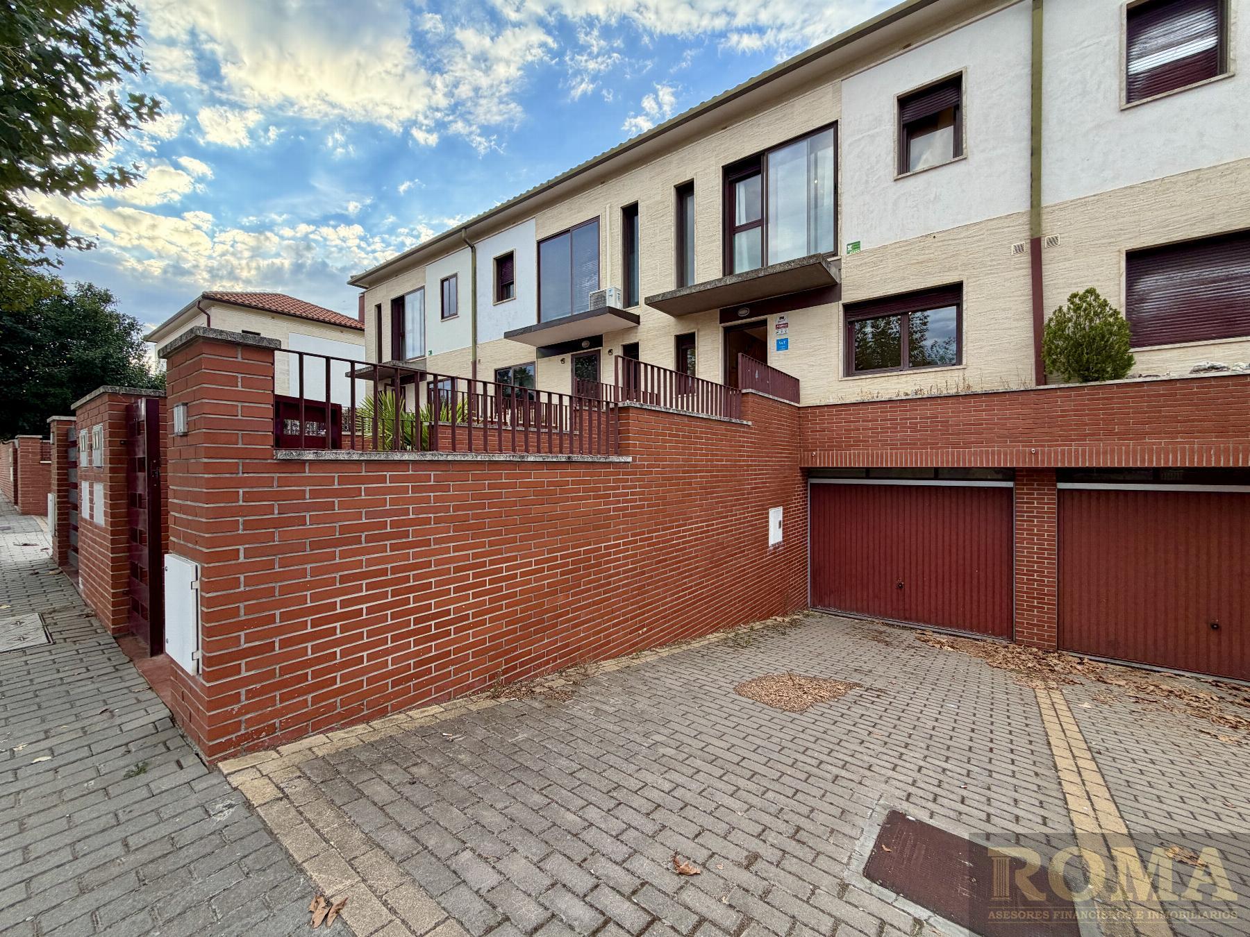 Venta de chalet en Castellanos de Moriscos