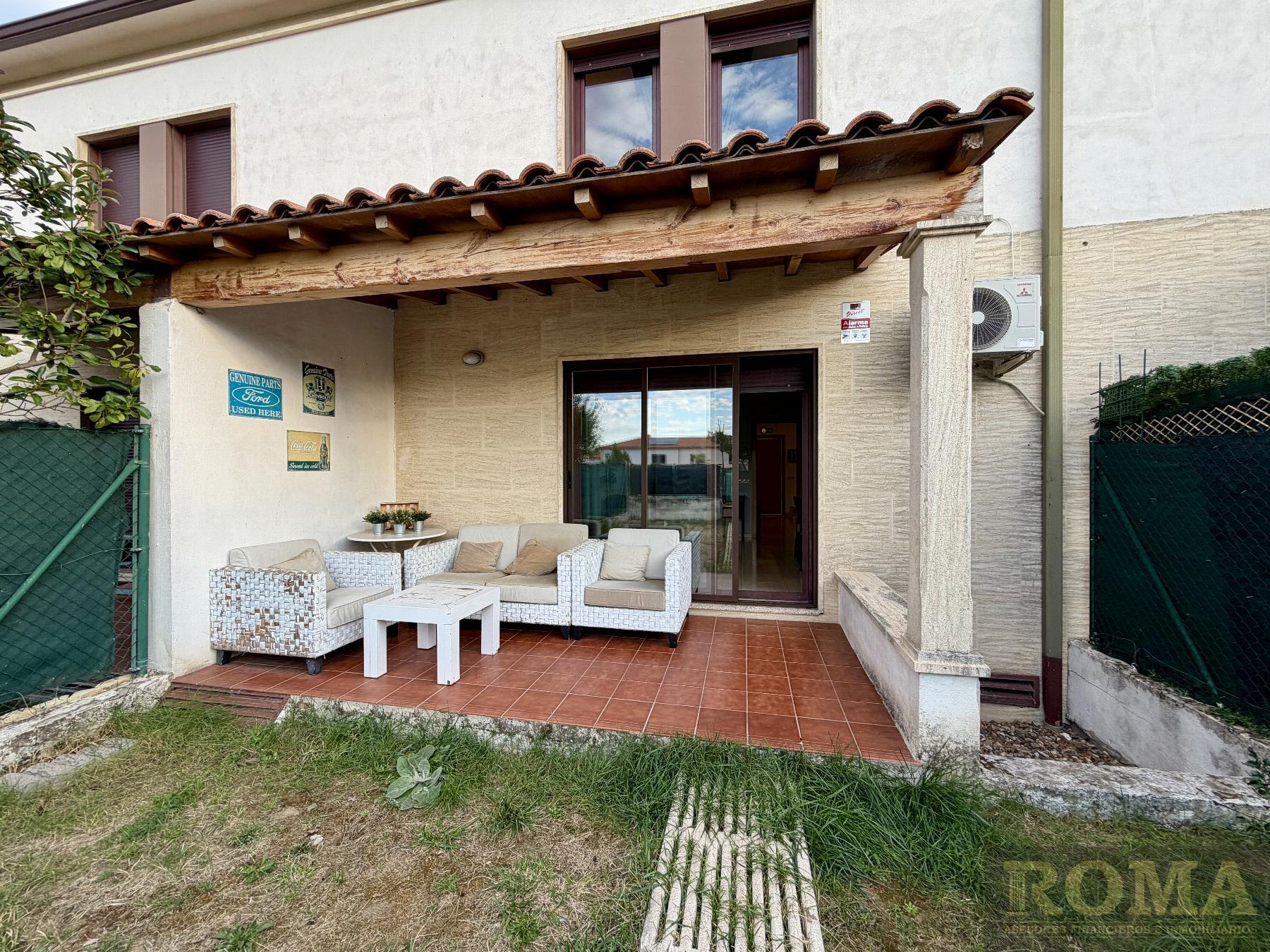 Venta de chalet en Castellanos de Moriscos