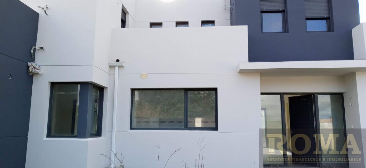 Venta de chalet en Carrascal de Barregas