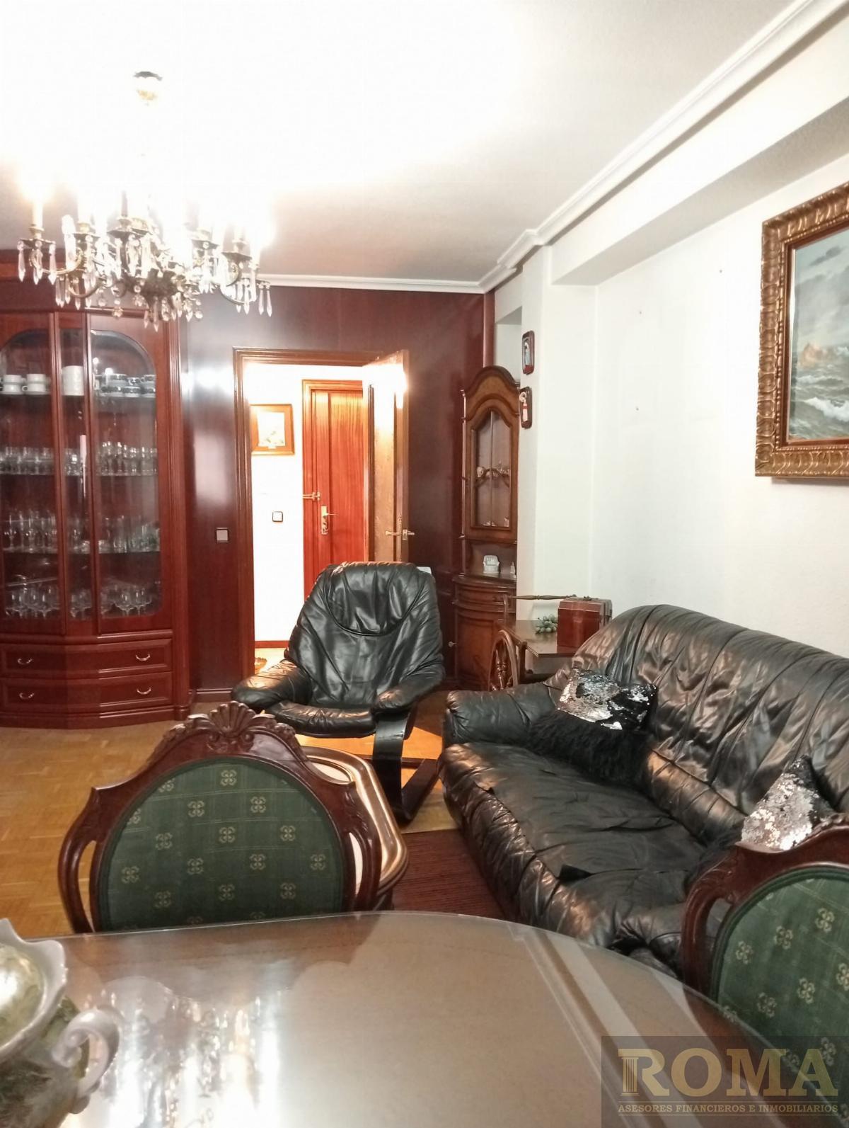 For sale of flat in Salamanca