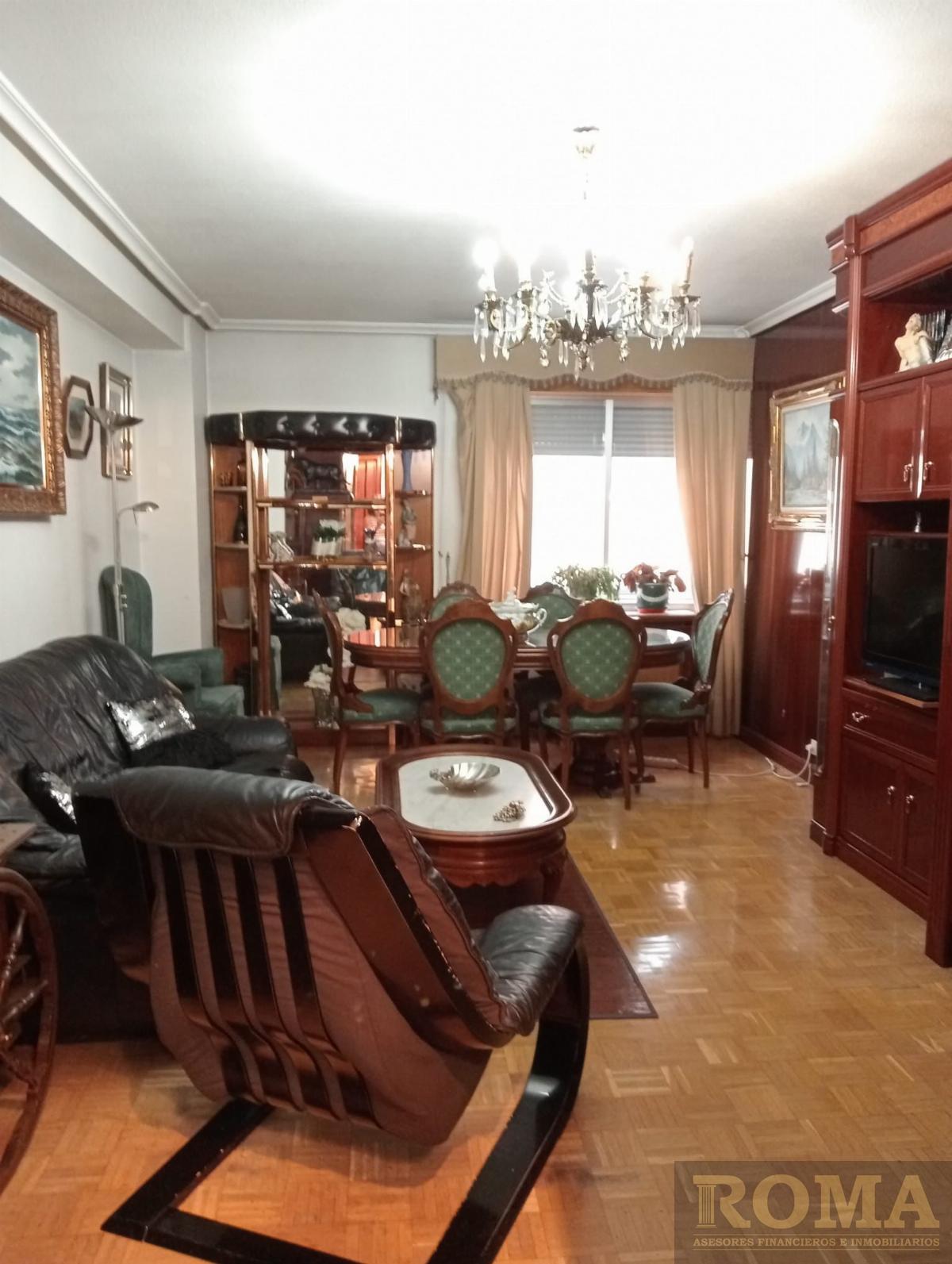 For sale of flat in Salamanca