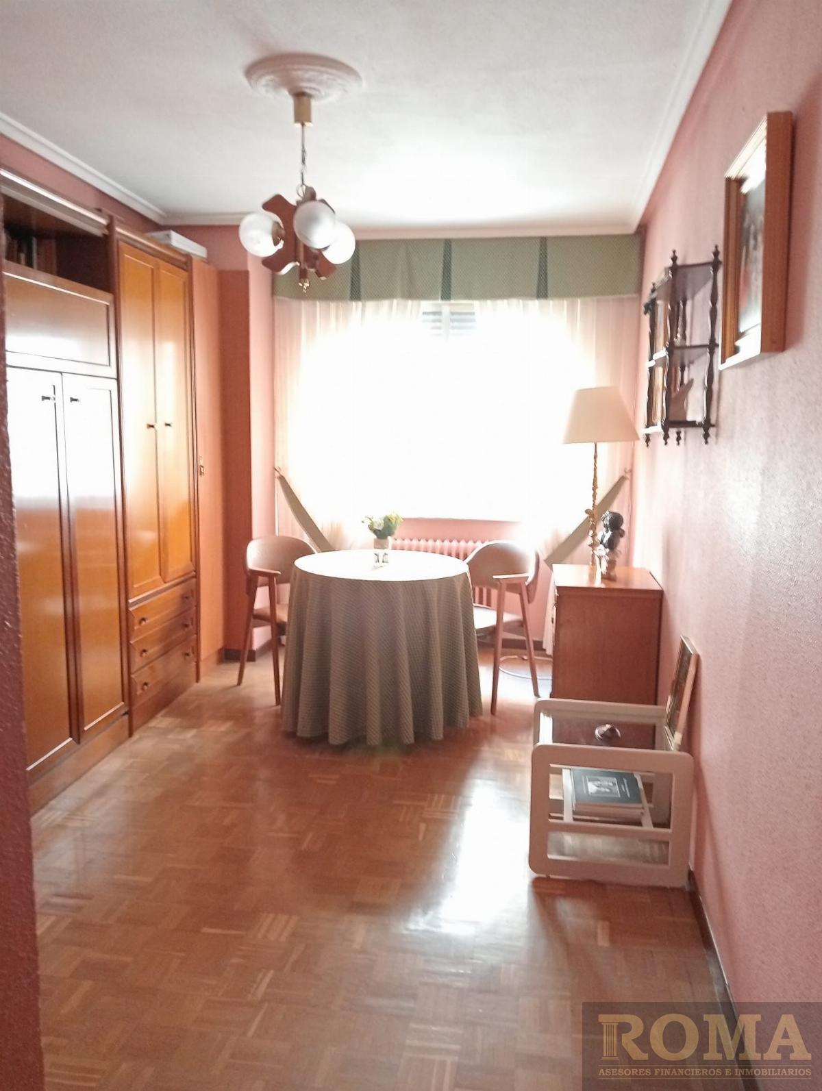 For sale of flat in Salamanca