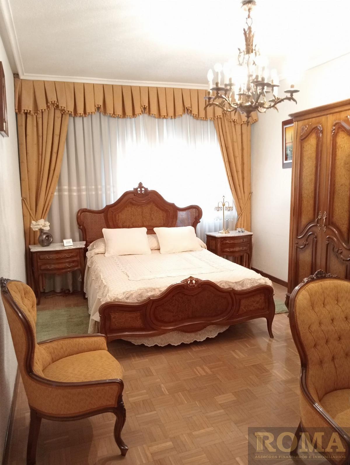 For sale of flat in Salamanca