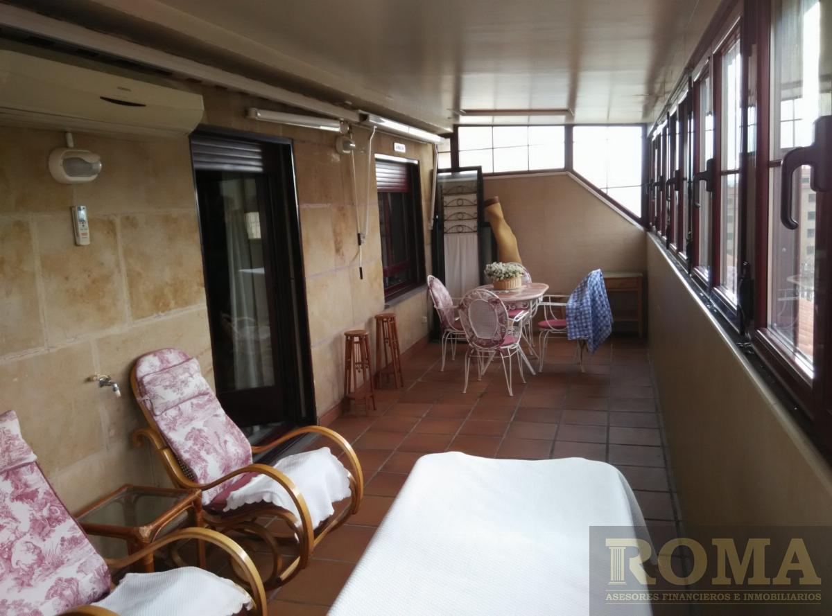 For sale of penthouse in Salamanca
