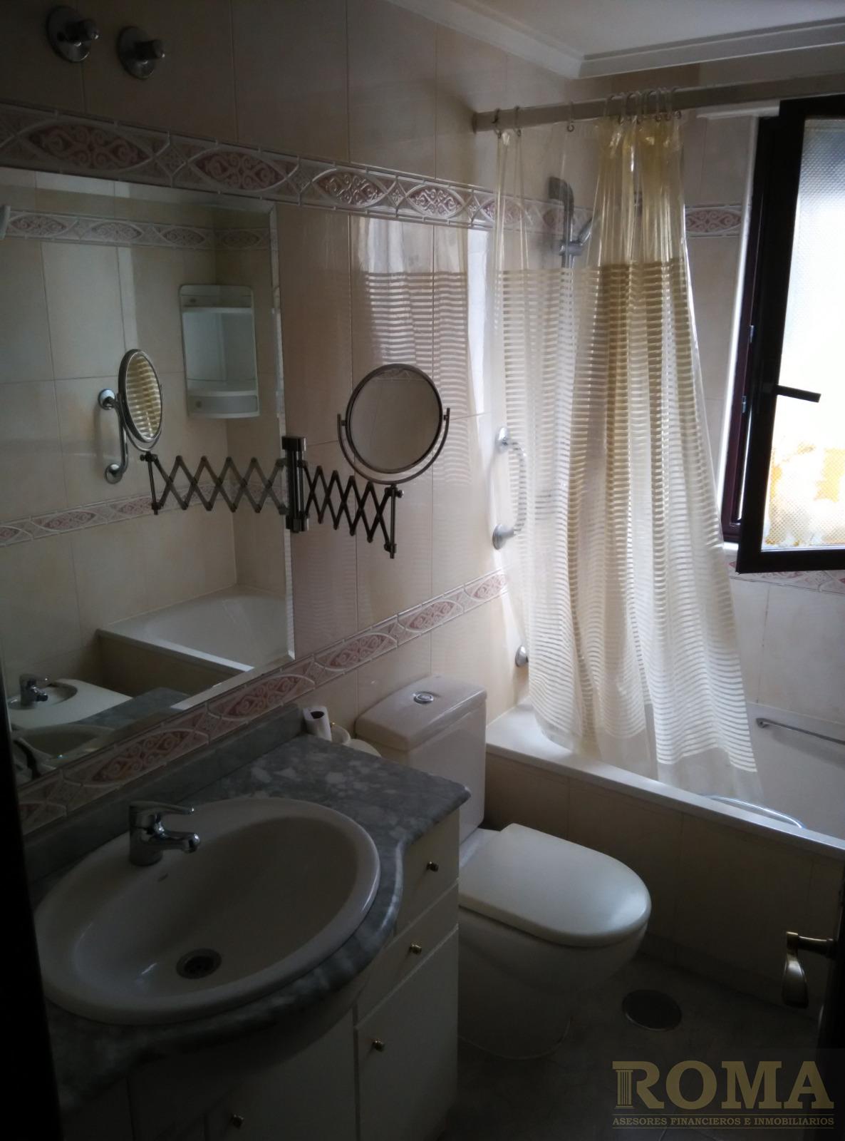 For sale of penthouse in Salamanca