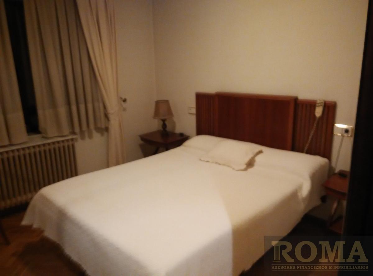 For sale of penthouse in Salamanca