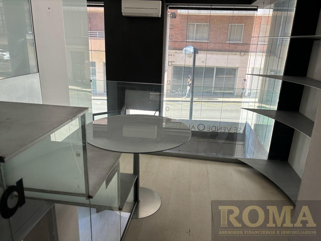 For sale of commercial in Zamora