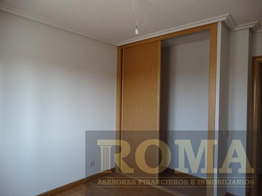 For sale of duplex in La Fuente de San Esteban