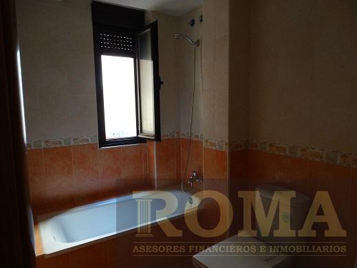 For sale of duplex in La Fuente de San Esteban