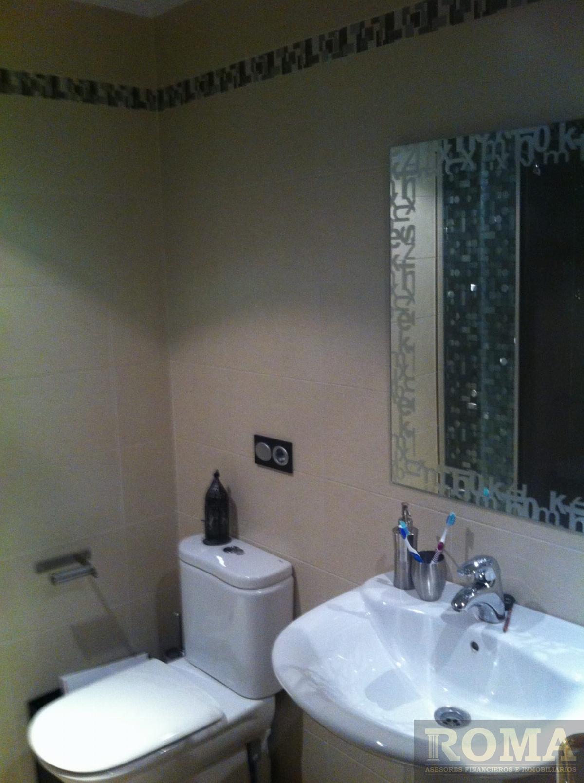 For sale of apartment in Castellanos de Moriscos