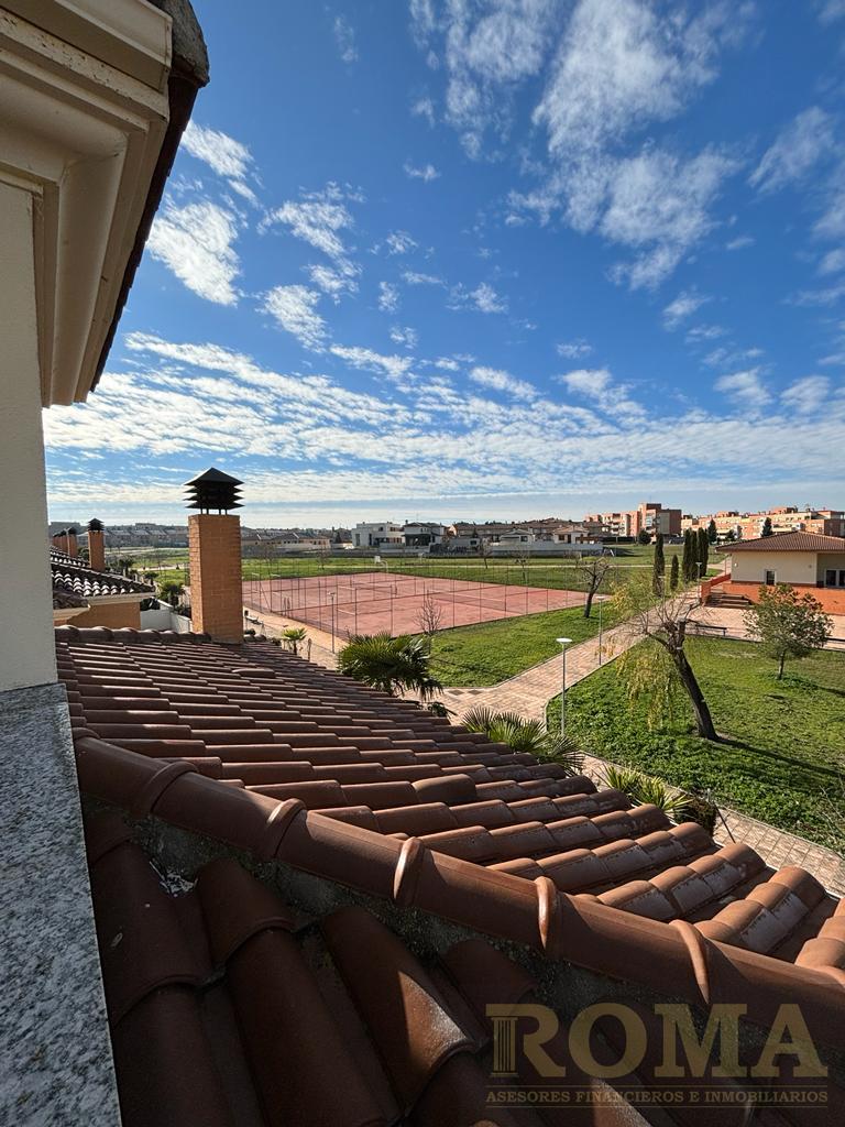 For sale of chalet in Carbajosa de la Sagrada