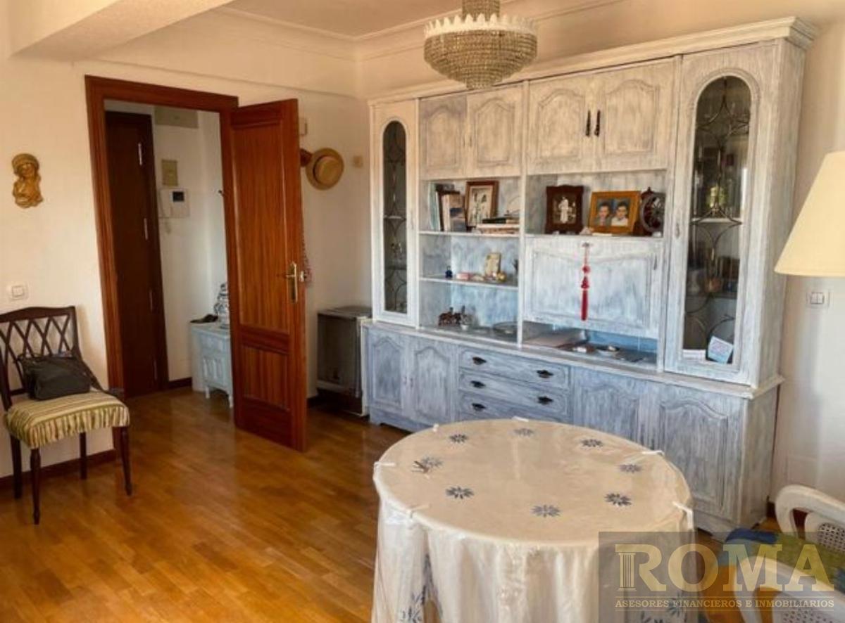 For sale of penthouse in Salamanca