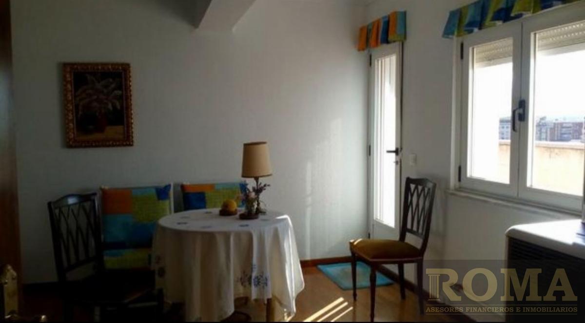 For sale of penthouse in Salamanca