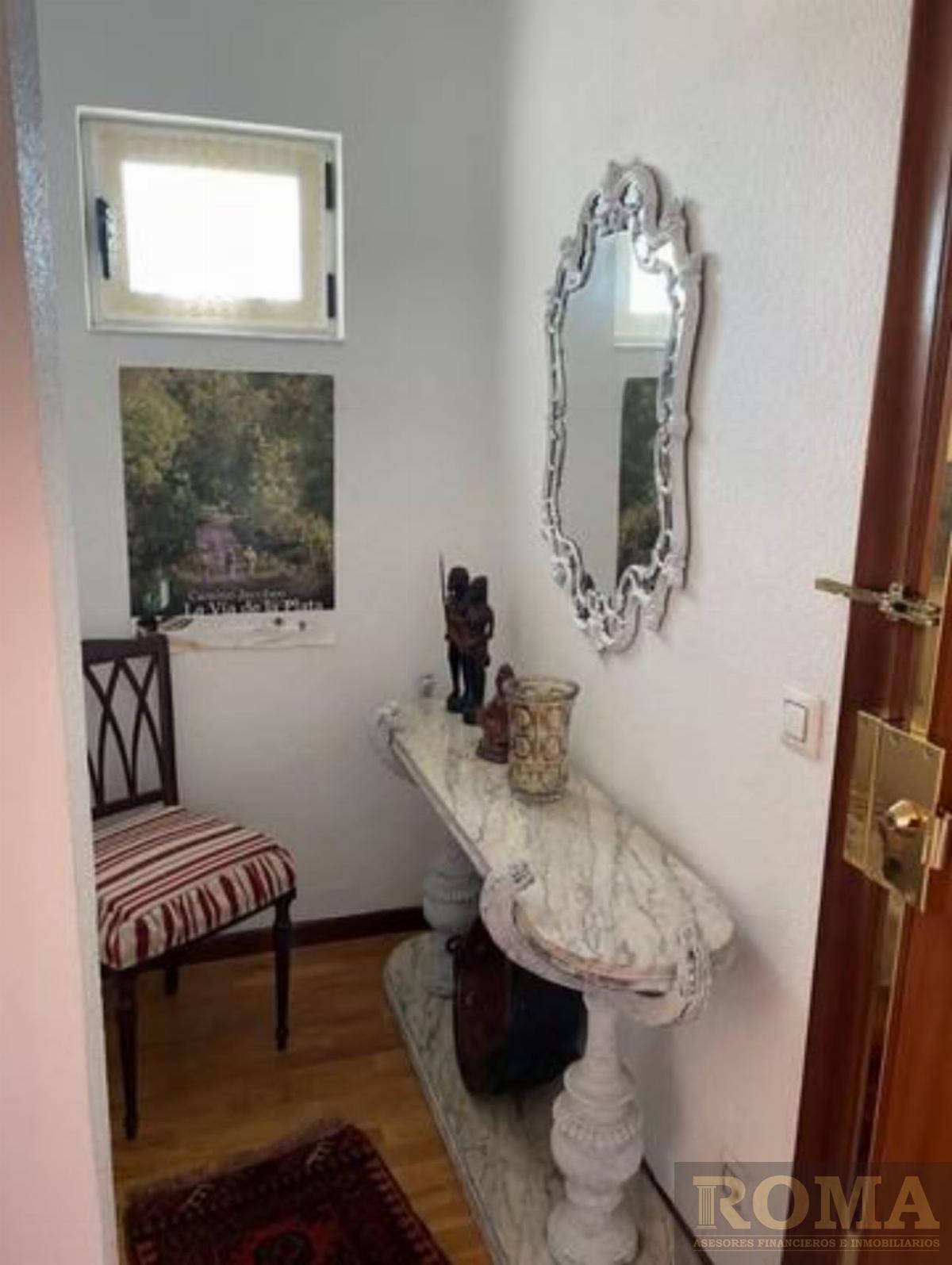 For sale of penthouse in Salamanca