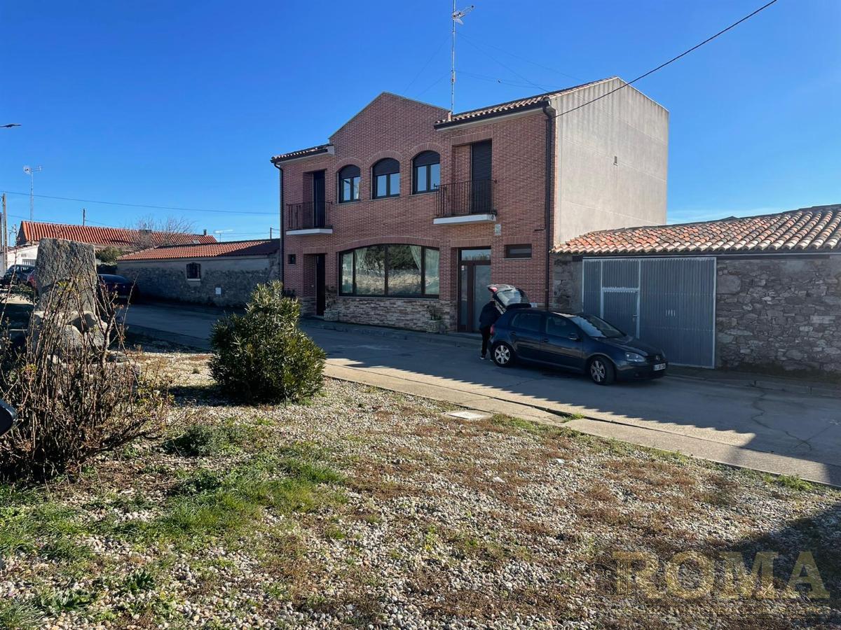 For sale of house in Martinamor