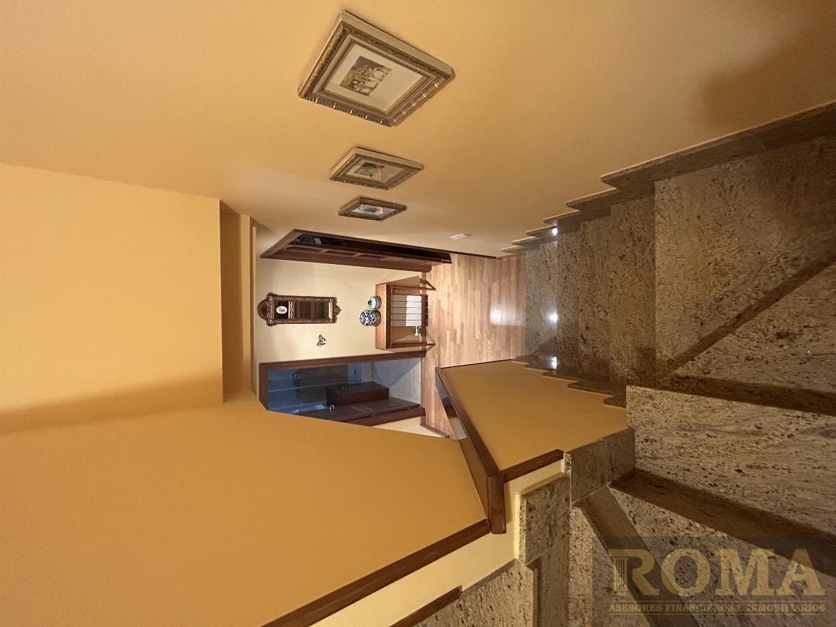 For sale of chalet in Cabrerizos