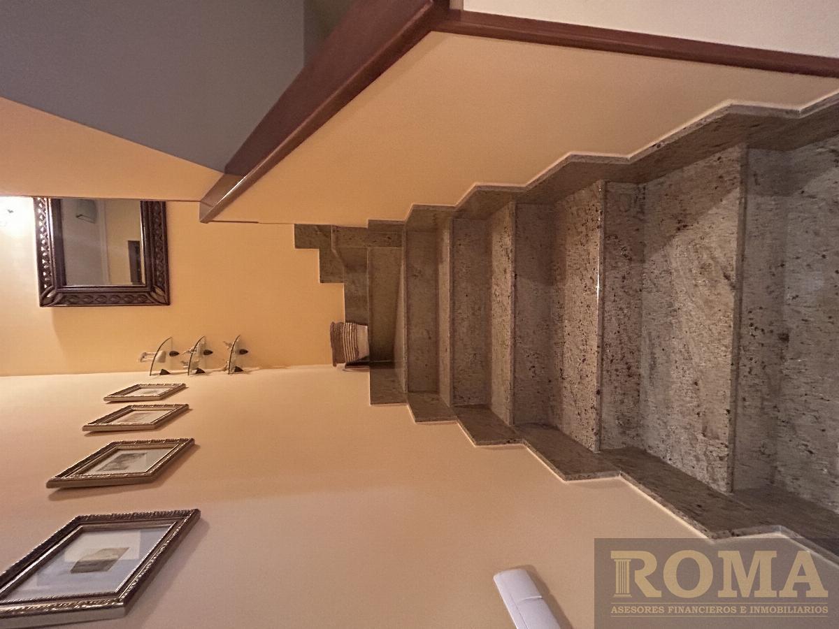 For sale of chalet in Cabrerizos
