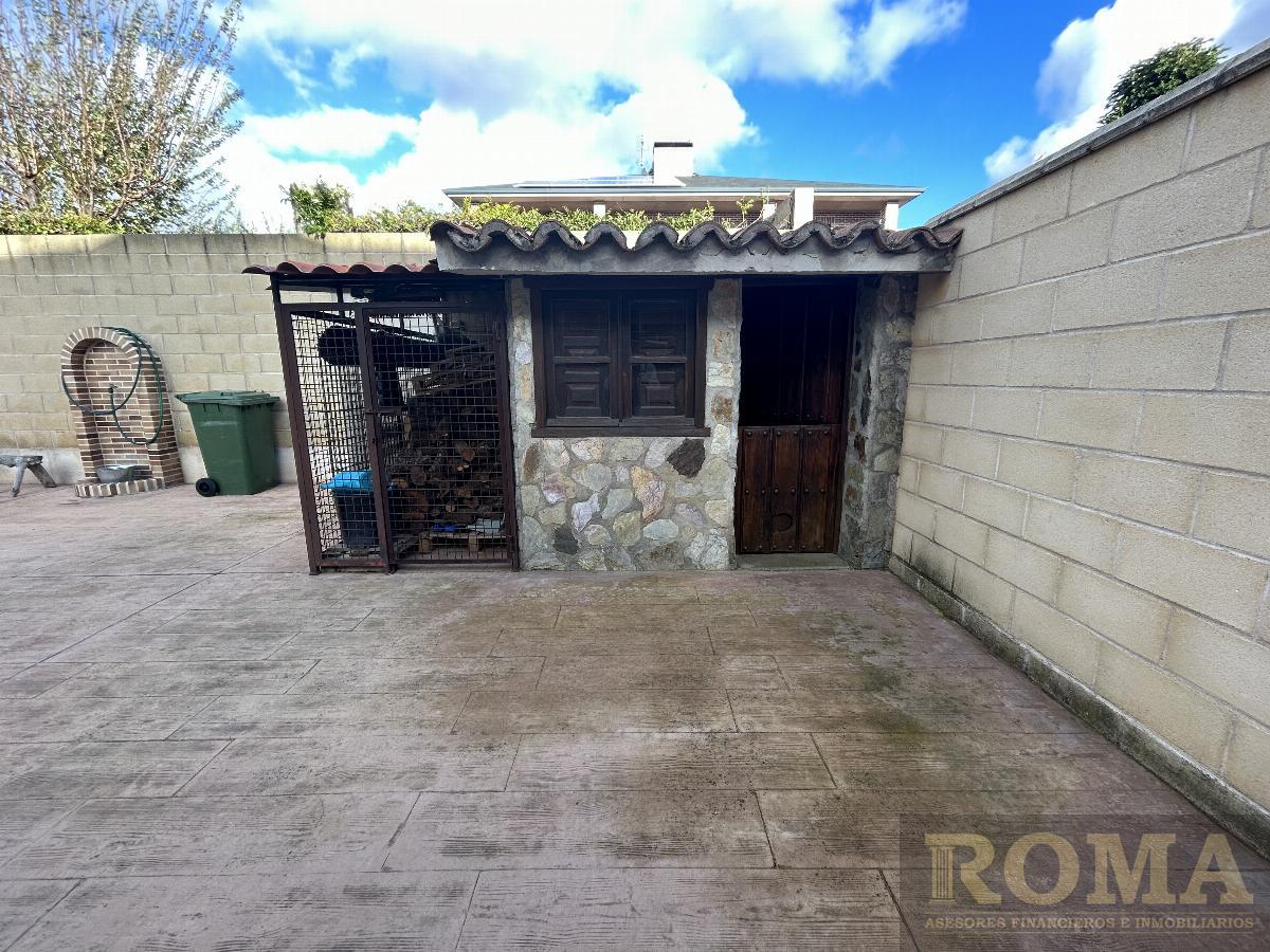 For sale of chalet in Cabrerizos