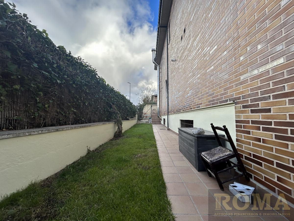 For sale of chalet in Cabrerizos