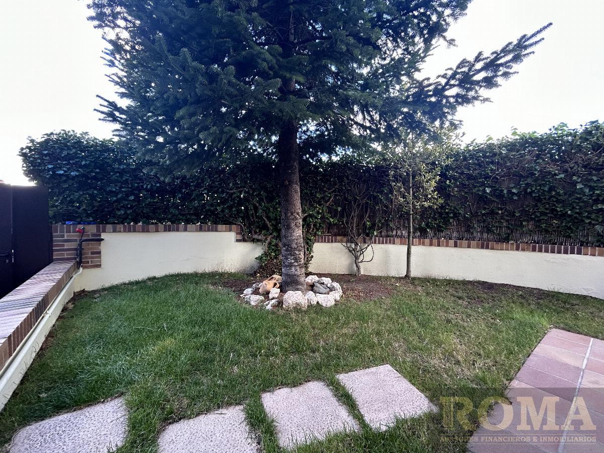 For sale of chalet in Cabrerizos