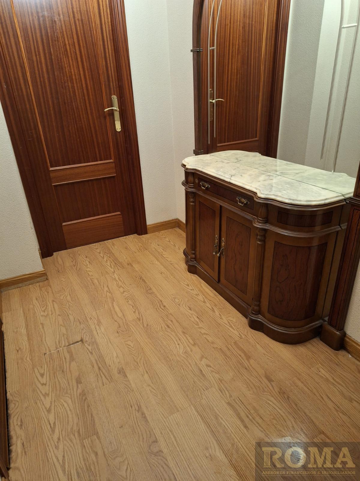 For sale of flat in Salamanca