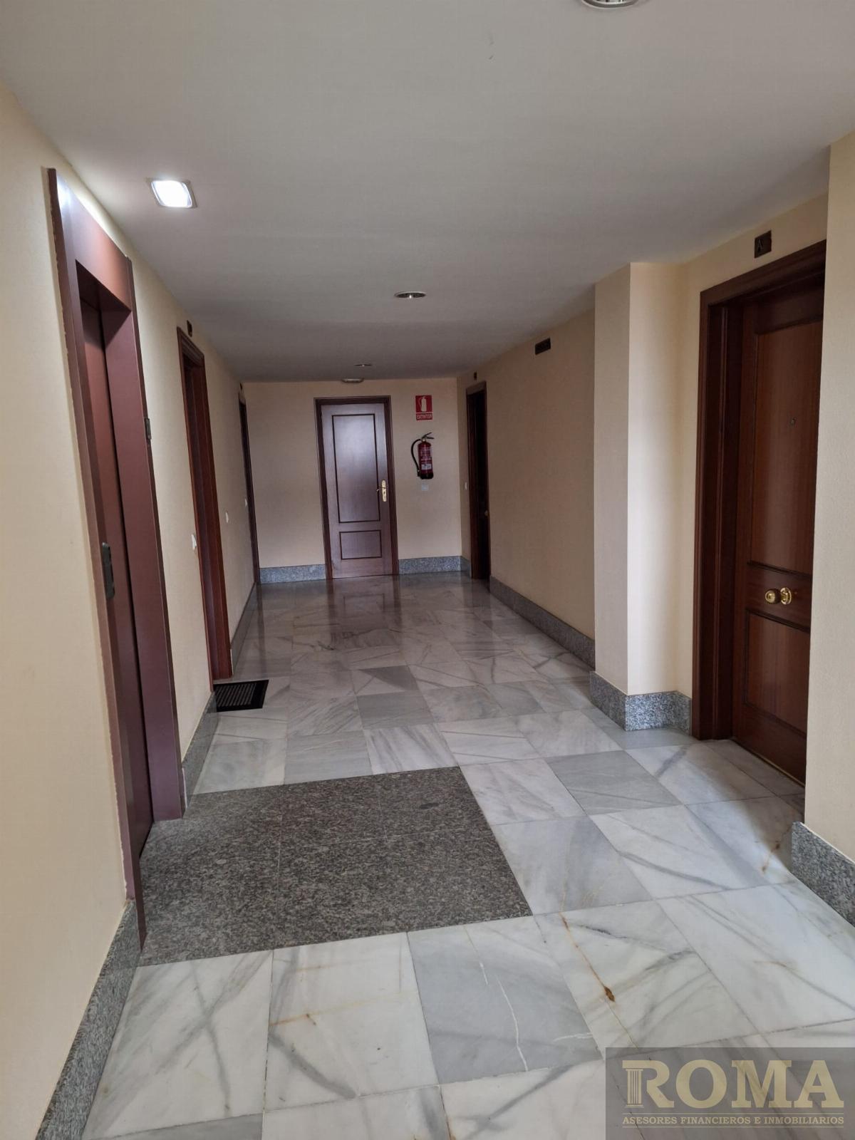 For sale of flat in Salamanca