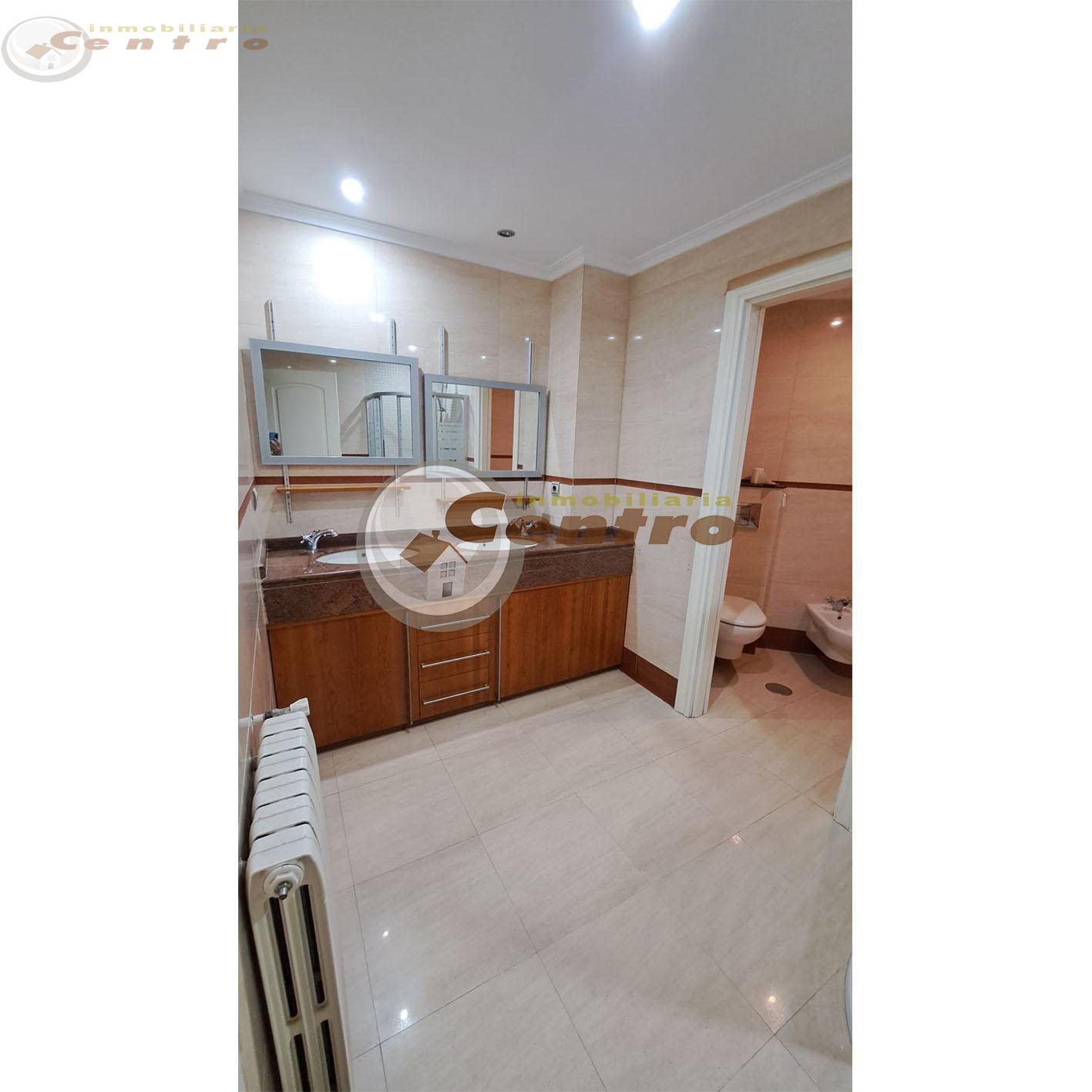 For sale of flat in Albacete
