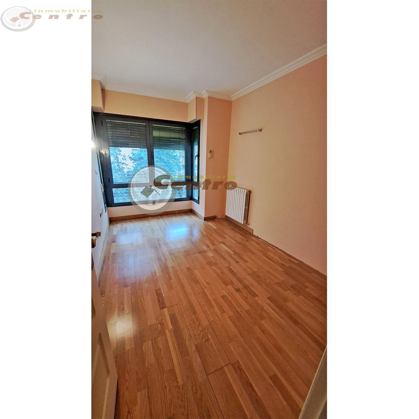 For sale of flat in Albacete