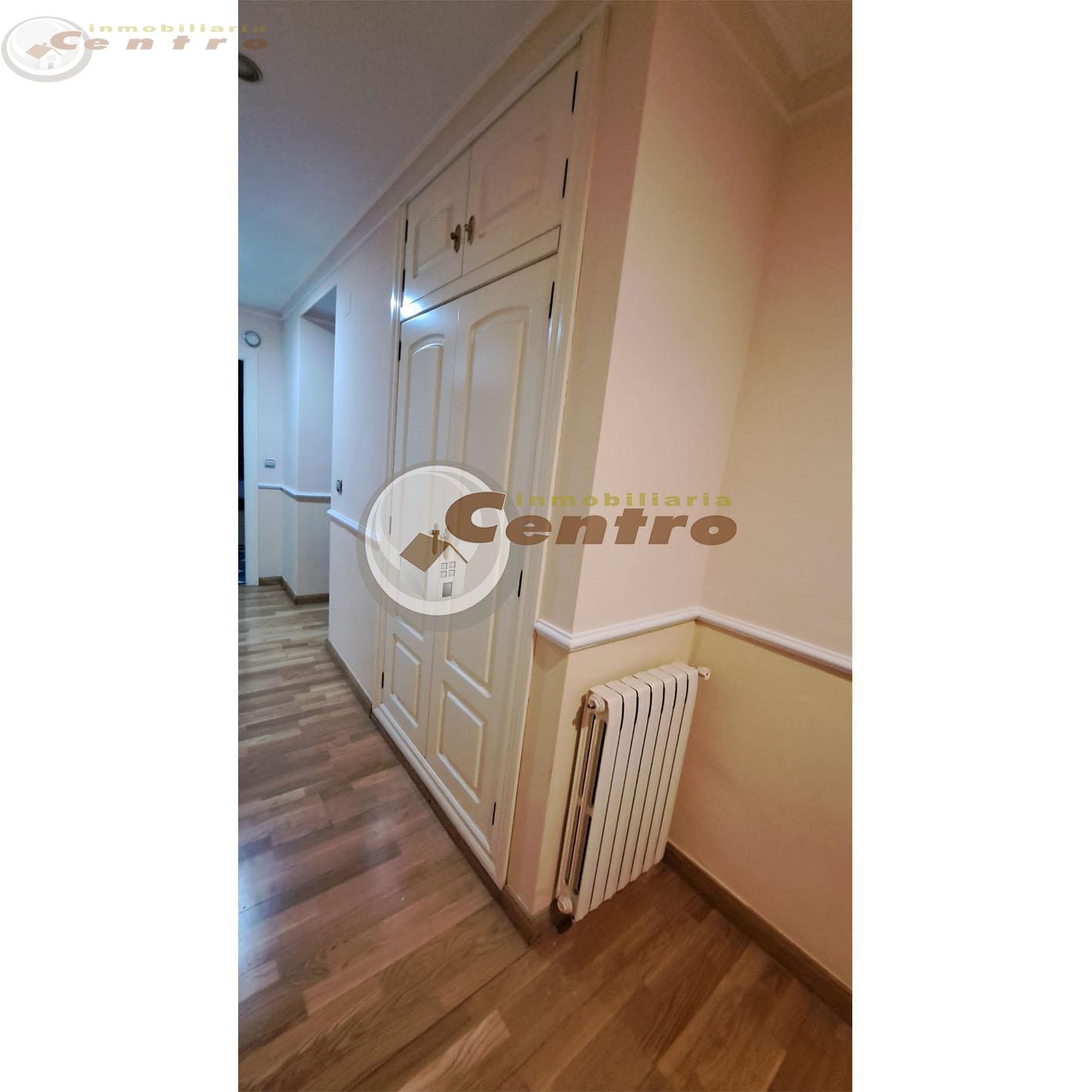 For sale of flat in Albacete