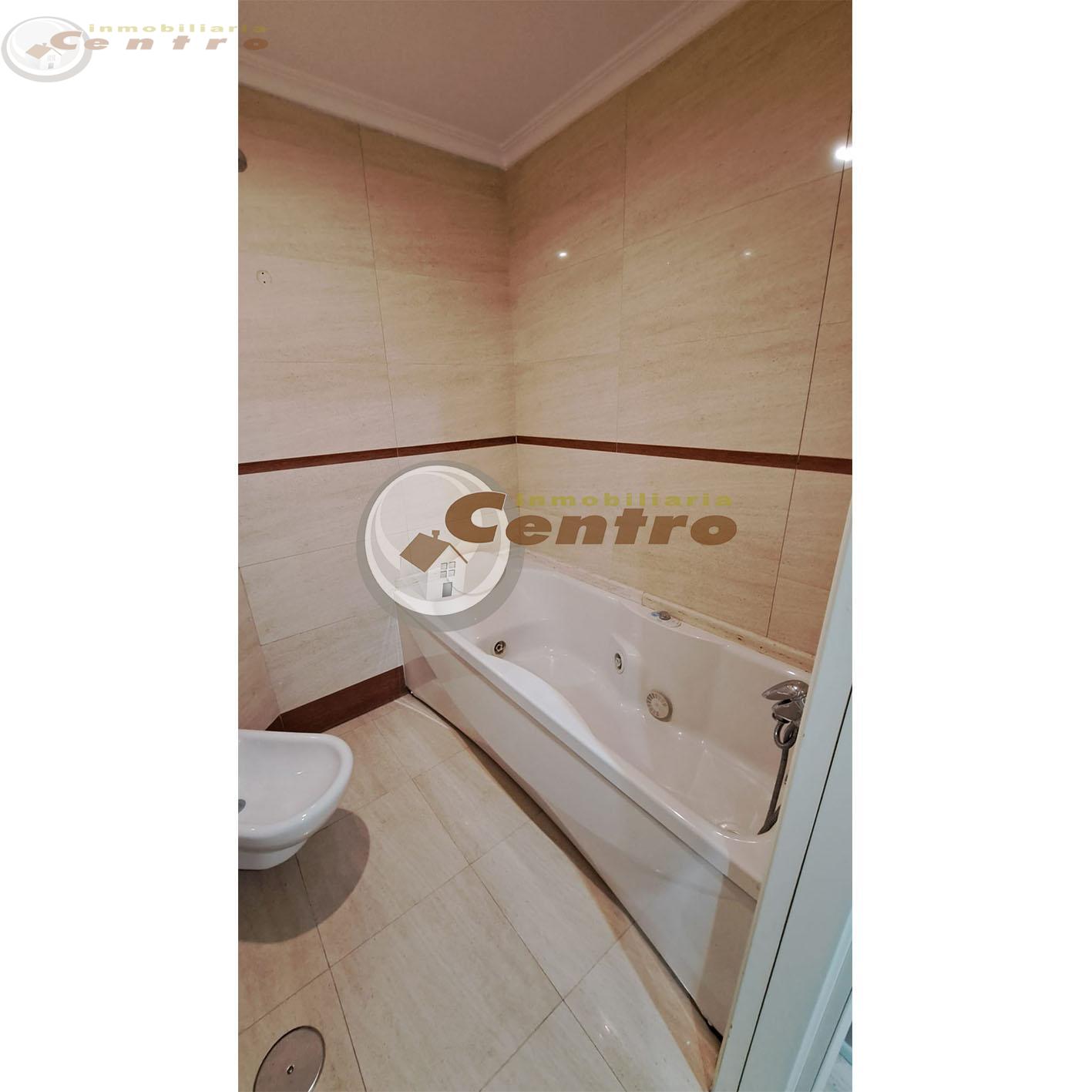For sale of flat in Albacete