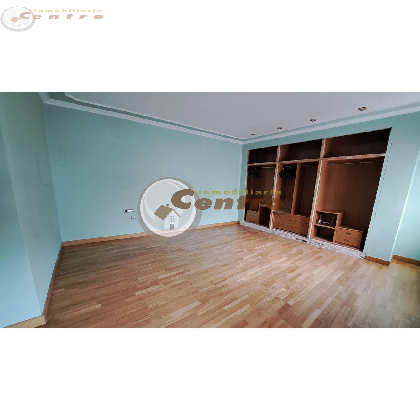 For sale of flat in Albacete