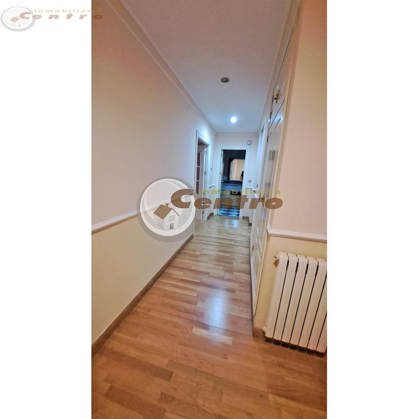 For sale of flat in Albacete