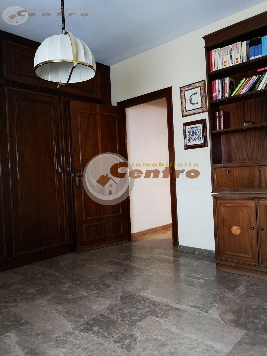 For sale of flat in Albacete