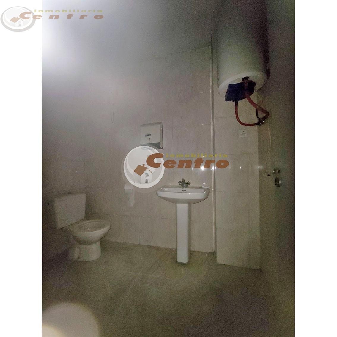 For rent of commercial in Albacete