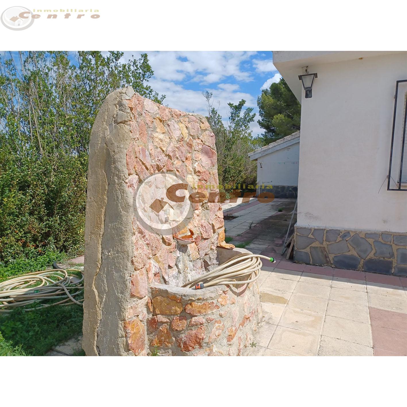 For sale of chalet in Albacete