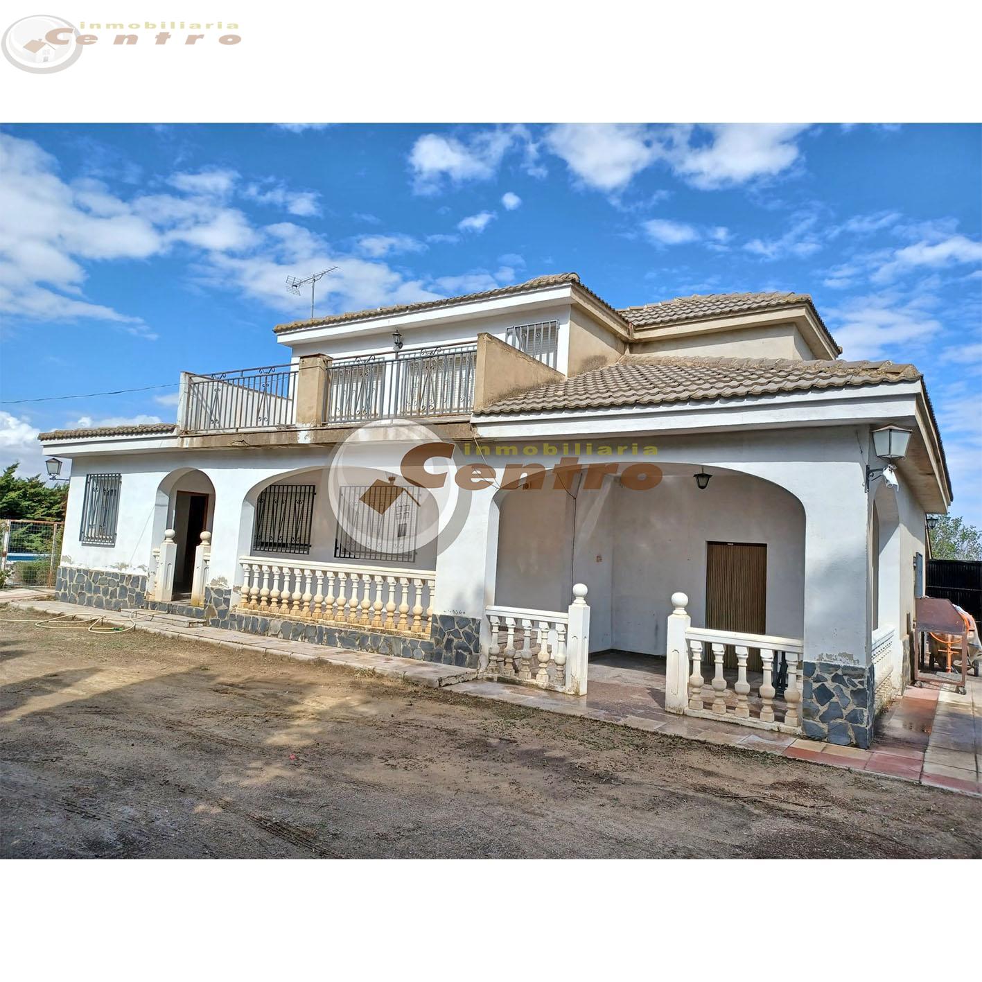For sale of chalet in Albacete